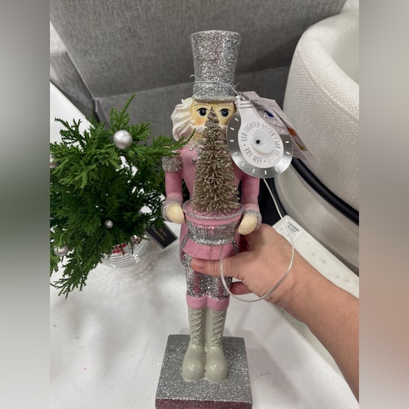 Pink Christmas Nutcracker w/Lightup Tree Glitter Christmas Figure NWT - Picture 3 of 7